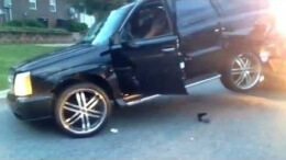 Exekuce auta špatně dopadla – majitelka ho radši rozmlátila