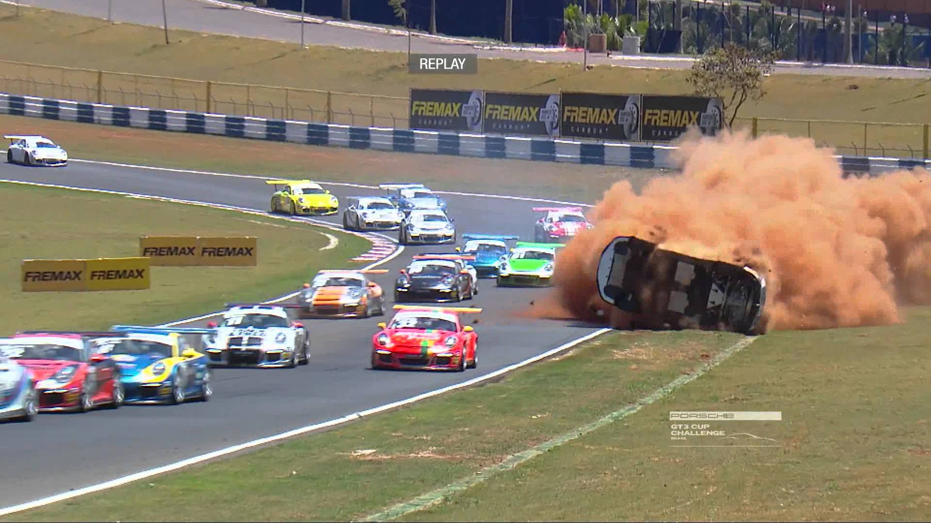 Попали в аварию когда гоняли на машинах. Гонка Порше 911 Pedro Piquet. Нельсон пике формула 1 авария.
