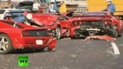 Masakr! Japonský sraz Ferrari na dálnici