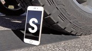 Vydrží iPhone 6s přejetí náklaďákem?